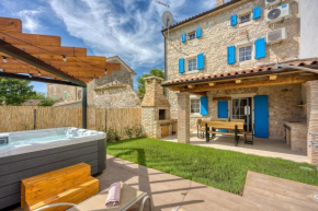 Casa Darel with Whirlpool